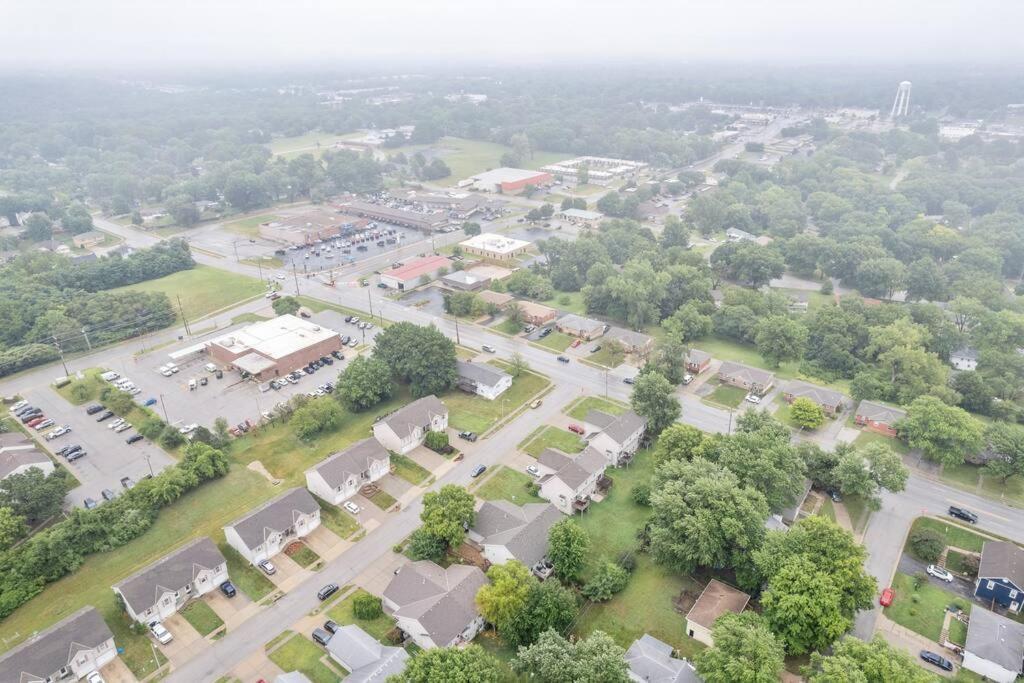 Beautiful Townhome, 11 Minutes To Downtown, Kcmo. Kansas City Exteriör bild