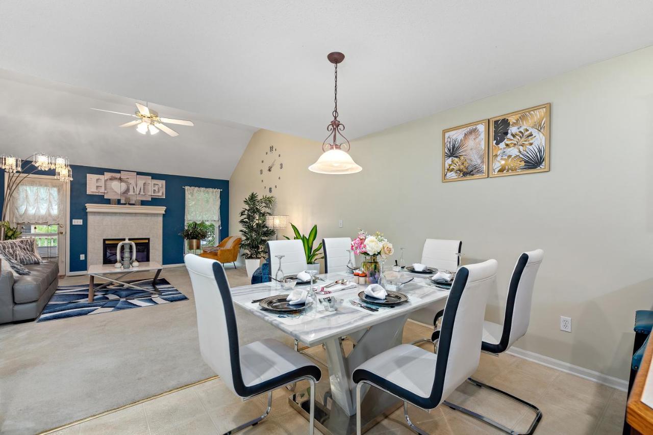 Beautiful Townhome, 11 Minutes To Downtown, Kcmo. Kansas City Exteriör bild