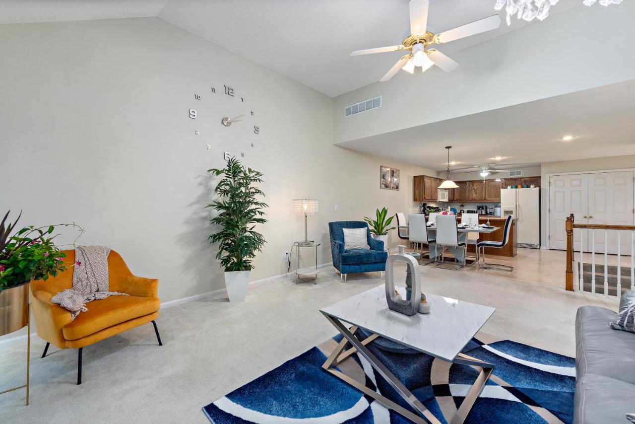 Beautiful Townhome, 11 Minutes To Downtown, Kcmo. Kansas City Exteriör bild